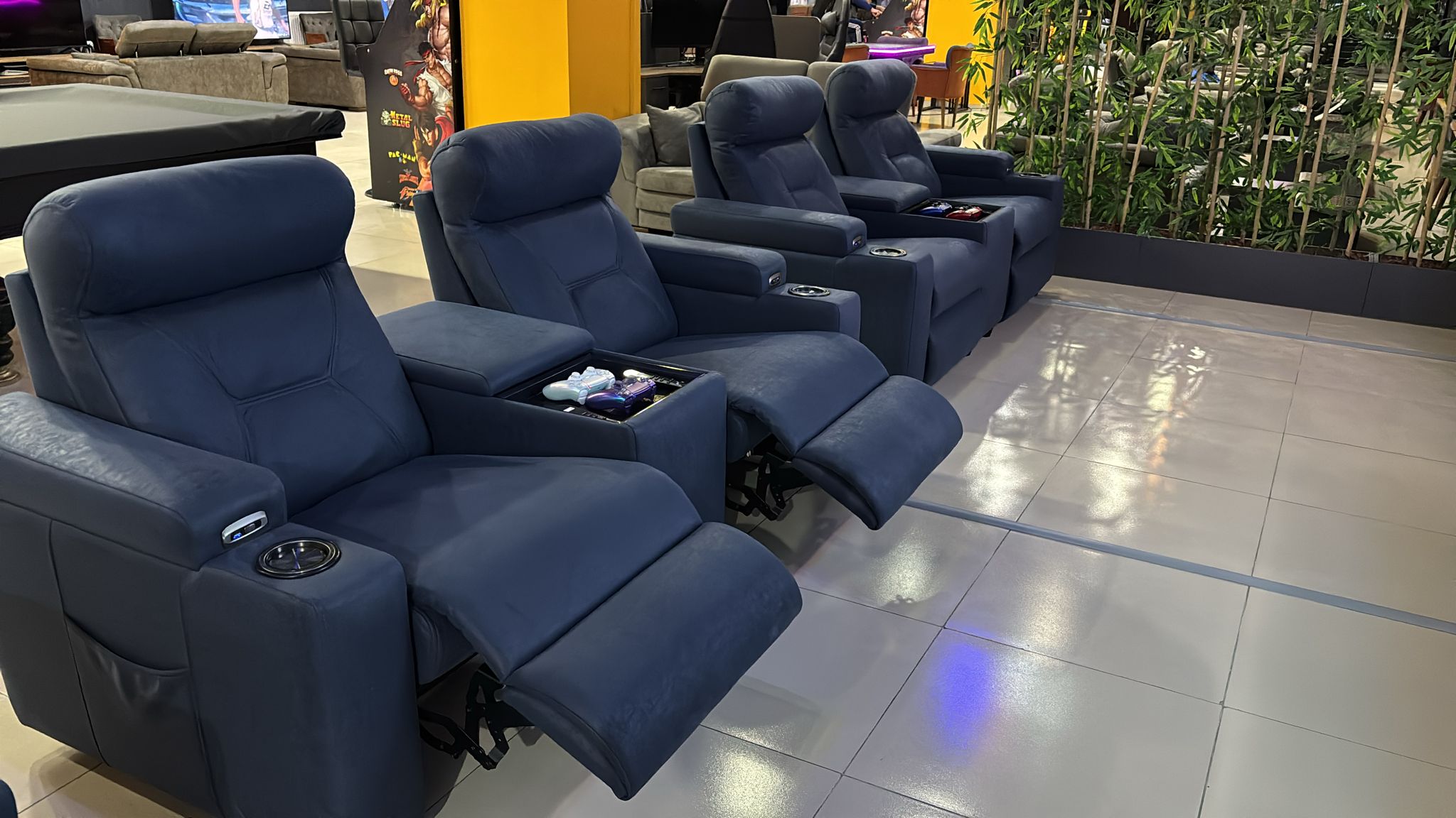İkili TV Koltuğu ve Oyun Salonu